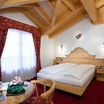 Garni Laura Hotell Arabba