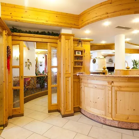 Garni Laura 3* Arabba