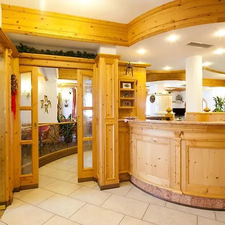 Garni Laura 3* Arabba