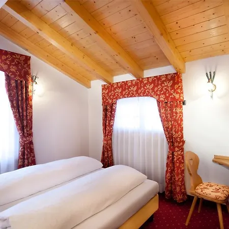 Hotel Garni Laura Arabba