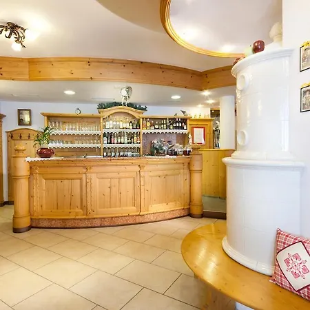Garni Laura Hotel